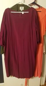 Old Navy Berry colored shift dress